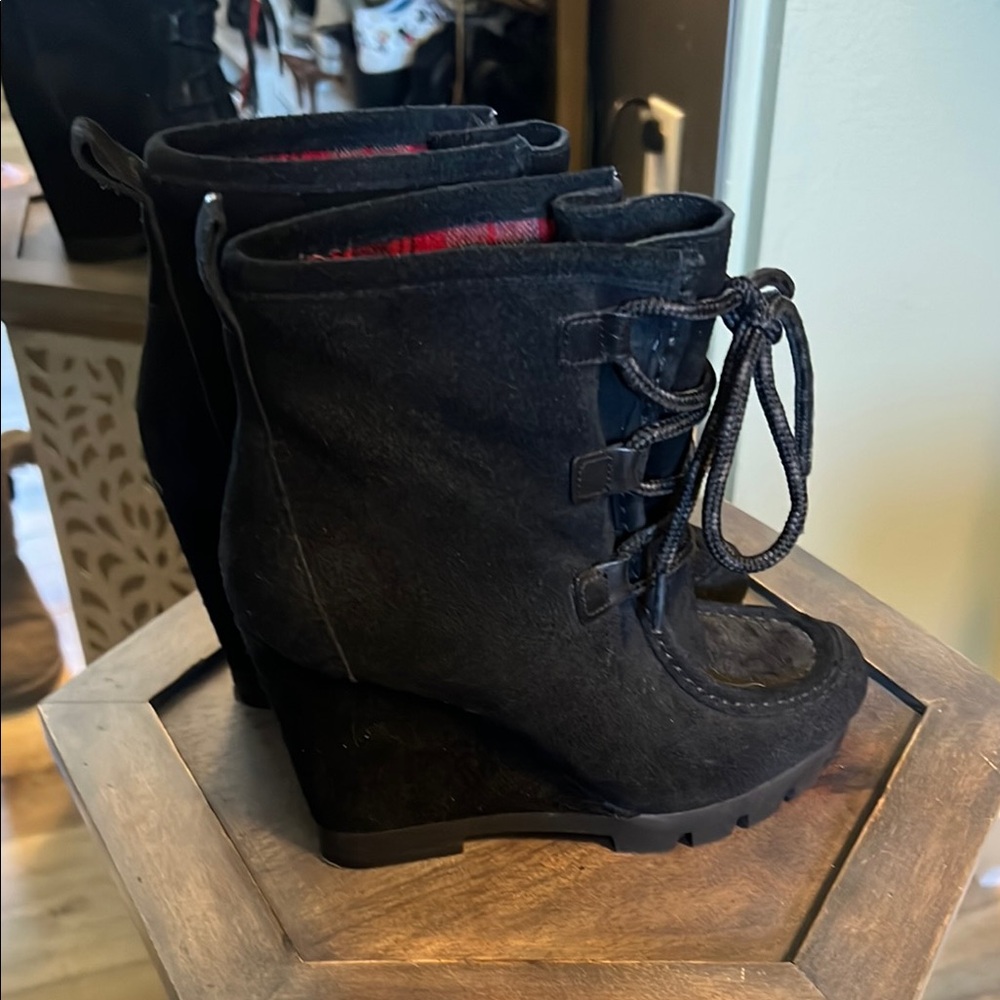 Nine West, Black Suede, size 7, Women's Ankle Boots - Picture 2 of 10